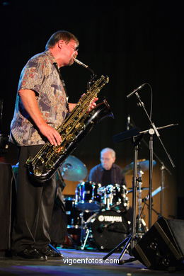 JOHN SURMAN QUARTET - JAZZ. III FESTIVAL OF VIGO (SPAIN) IMAXINASONS 2007