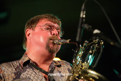 JOHN SURMAN QUARTET - JAZZ. III FESTIVAL OF VIGO (SPAIN) IMAXINASONS 2007