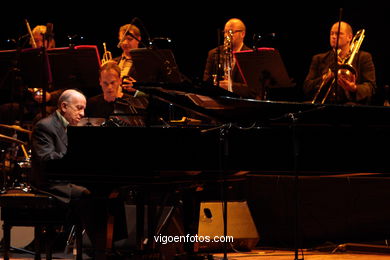 MARTIAL SOLAL NEWDECABAND - JAZZ. VI FESTIVAL DE VIGO IMAXINASONS 2010