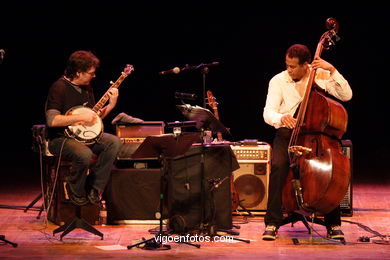 STANLEY CLARKE, BELA FLECK AND JEAN LUC PONTY - JAZZ IMAXINASONS