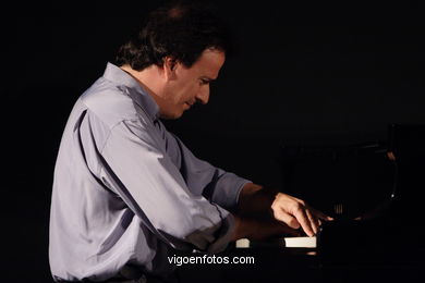 IÑAQUI SALVADOR - PIANO SOLO - JAZZ IMAXINASONS