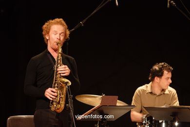 NILS WOGRAM - ROOT 70 - JAZZ IMAXINASONS