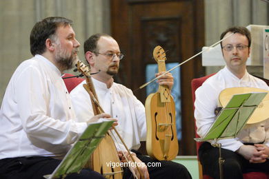 GRUPO D EMÚSICA MARTÍN CODAX - SACRED MUSIC CYCLE 2006