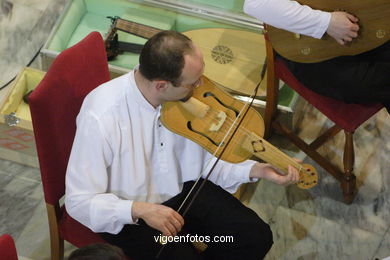 GRUPO D EMÚSICA MARTÍN CODAX - SACRED MUSIC CYCLE 2006