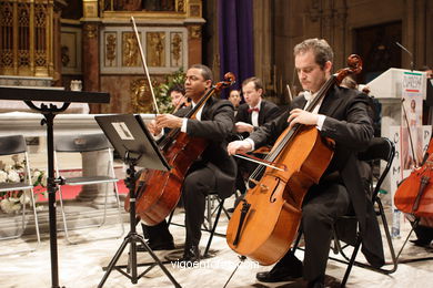 SINFONIETA DE VIGO Y CAMERATA AD LIBITUM