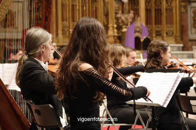 SINFONIETA DE VIGO Y CAMERATA AD LIBITUM