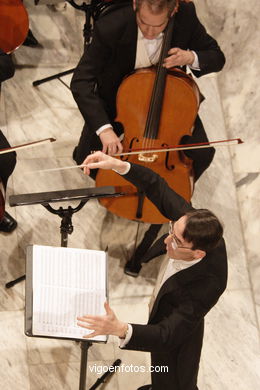 SINFONIETA DE VIGO Y CAMERATA AD LIBITUM