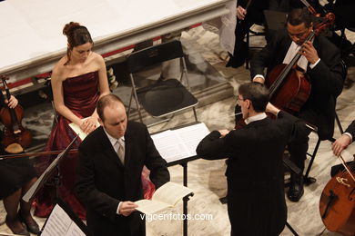 SINFONIETA DE VIGO Y CAMERATA AD LIBITUM