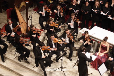 SINFONIETA DE VIGO Y CAMERATA AD LIBITUM