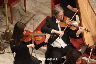 SINFONIETA DE VIGO Y CAMERATA AD LIBITUM