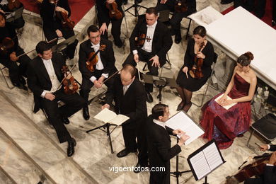 SINFONIETA DE VIGO Y CAMERATA AD LIBITUM