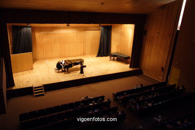 JULIA ESTEVEZ & RASA JAKUTYTE - FLUTE AND PIANO -  GENERATION 2000+5 - VIGO - SPAIN