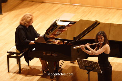 JULIA ESTEVEZ & RASA JAKUTYTE - FLUTE AND PIANO -  GENERATION 2000+5 - VIGO - SPAIN