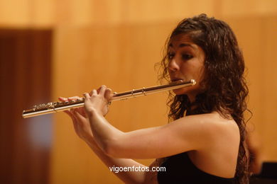 JULIA ESTEVEZ & RASA JAKUTYTE - FLUTE AND PIANO -  GENERATION 2000+5 - VIGO - SPAIN