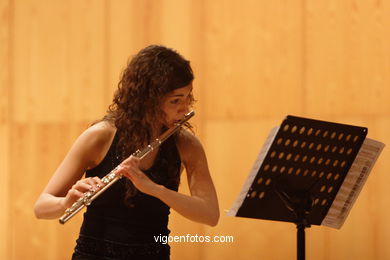 JULIA ESTEVEZ & RASA JAKUTYTE - FLUTE AND PIANO -  GENERATION 2000+5 - VIGO - SPAIN