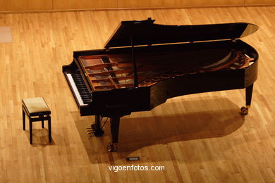 RAUL SANTOS - PIANO -  GENERATION 2000+5 - VIGO - SPAIN