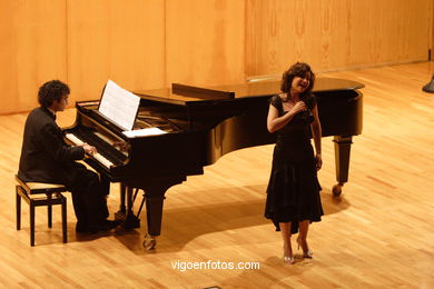 SOPRANO AND PIANO -  GENERATION 2000+5 - VIGO - SPAIN