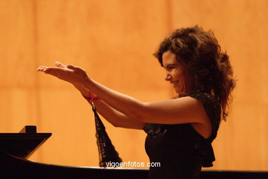 SOPRANO AND PIANO -  GENERATION 2000+5 - VIGO - SPAIN