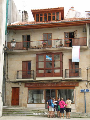 MEIO IGREJA SANTA MARÍA - CENTRO HISTÓRICO  DE VIGO