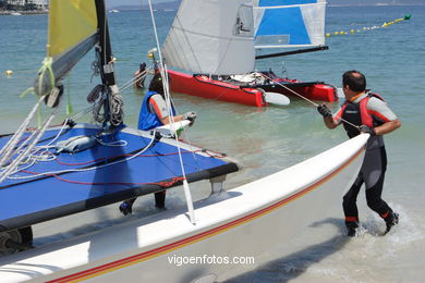 CATAMARANES - II RAID RÍAS BAIXAS DE CATAMARANES A VELA 2005