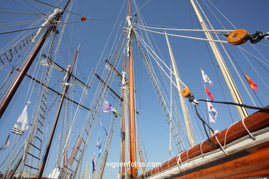 BARCOS NO PORTO - DESAFIO ATLÁNTICO DE GRANDES VELEROS - REGATA CUTTY SARK. 2009 - TALL SHIPS ATLANTIC CHALLENGE 2009