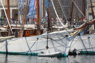 BARCOS NO PORTO - DESAFIO ATLÁNTICO DE GRANDES VELEROS - REGATA CUTTY SARK. 2009 - TALL SHIPS ATLANTIC CHALLENGE 2009