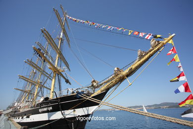 KRUZENSHTERN -  VELERO RUSO - BARCO - DESAFÍO ATLÁNTICO DE GRANDES VELEROS - REGATA CUTTY SARK. 2009 - TALL SHIPS ATLANTIC CHALLENGE 2009