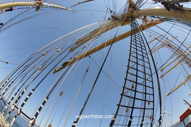 KRUZENSHTERN -  VELERO RUSO - BARCO - DESAFÍO ATLÁNTICO DE GRANDES VELEROS - REGATA CUTTY SARK. 2009 - TALL SHIPS ATLANTIC CHALLENGE 2009