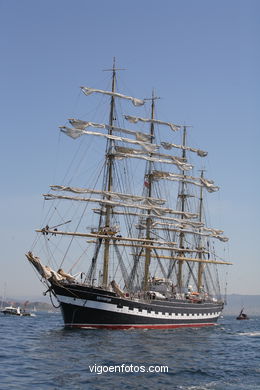 KRUZENSHTERN -  VELERO RUSO - BARCO - DESAFÍO ATLÁNTICO DE GRANDES VELEROS - REGATA CUTTY SARK. 2009 - TALL SHIPS ATLANTIC CHALLENGE 2009