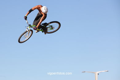 MOUNTAIN BIKE DIRT JUMP - MARISQUIÑO 2013.  