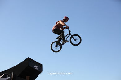 MOUNTAIN BIKE DIRT JUMP - MARISQUIÑO 2013.  