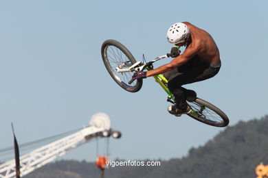 MOUNTAIN BIKE DIRT JUMP - MARISQUIÑO 2013.  