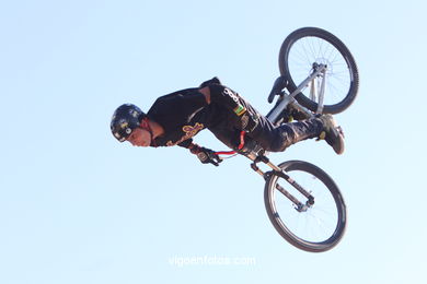 MOUNTAIN BIKE DIRT JUMP - MARISQUIÑO 2013.  