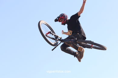 MOUNTAIN BIKE DIRT JUMP - MARISQUIÑO 2013.  