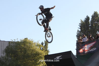 MOUNTAIN BIKE DIRT JUMP - MARISQUIÑO 2013.  