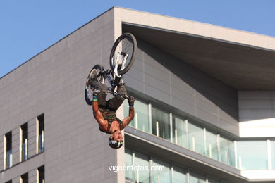 MOUNTAIN BIKE DIRT JUMP - MARISQUIÑO 2013.  