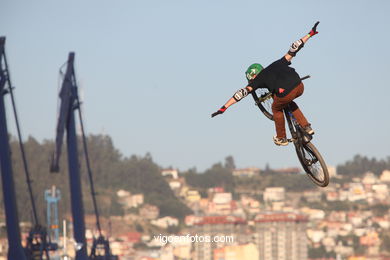 MOUNTAIN BIKE DIRT JUMP - MARISQUIÑO 2013.  