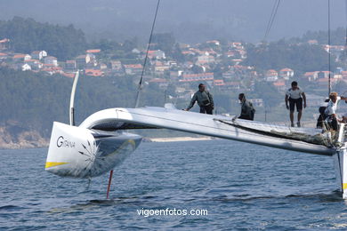 TRIMARANES - MULTICASCOS - GRANDE PREMEIO a GALIZA 2005