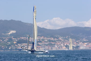 TRIMARANES - MULTICASCOS - GRANDE PREMEIO a GALIZA 2005