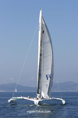 TRIMARANES - MULTICASCOS - GRANDE PREMEIO a GALIZA 2005