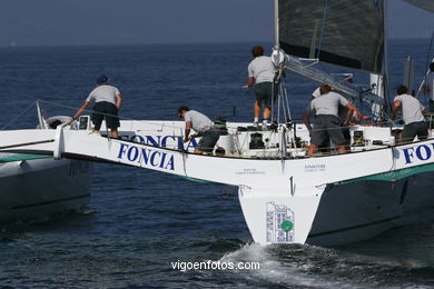 TRIMARANES - MULTICASCOS - GRANDE PREMEIO a GALIZA 2005