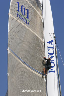 TRIMARANES - MULTICASCOS - GRAN PREMIO GALICIA 2005