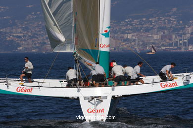 TRIMARANES - MULTICASCOS - GRANDE PREMEIO a GALIZA 2005