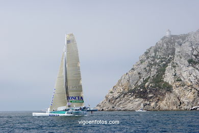 TRIMARANES - MULTICASCOS - GRANDE PREMEIO a GALIZA 2005