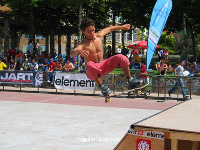 SKATE EN SAMIL - IV OPEN SKATEBOARDING O MARISQUIÑO 2004