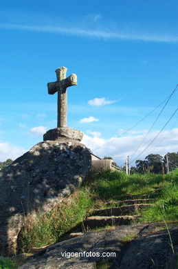 CRUCEIROS DE CORUXO, OIA E SAIÁNS