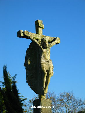CENTER OF CITY STONE CROSSES 
