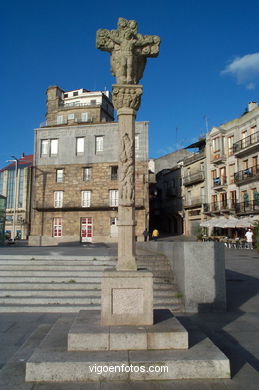 CENTER OF CITY STONE CROSSES 