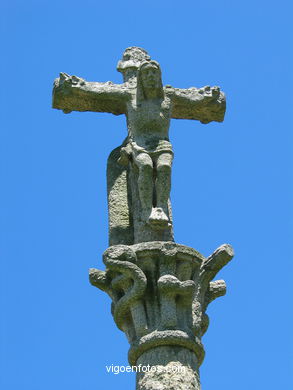 CENTER OF CITY STONE CROSSES 