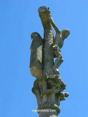 CENTER OF CITY STONE CROSSES 